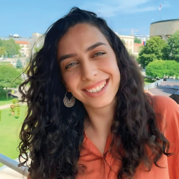 سارة الخطيب